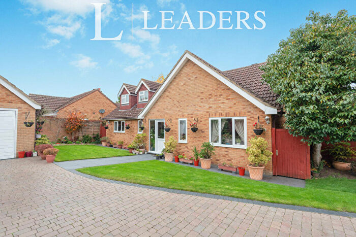4 Bedroom Detached House To Rent In Baldock Road, Stotfold, SG5