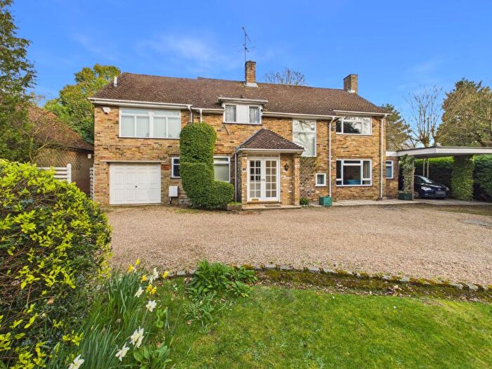 4 Bedroom Detached House For Sale In Walkwood End, Off Burkes Road, Beaconsfield, HP9