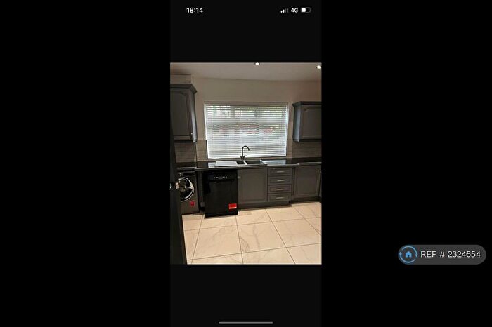 5 Bedroom Detached House To Rent In Birches Head Road, Stoke-On-Trent, ST1