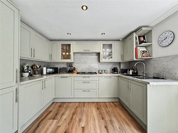 4 Bedroom Terraced House For Sale In Beverley Close, Rainham, Kent, ME8