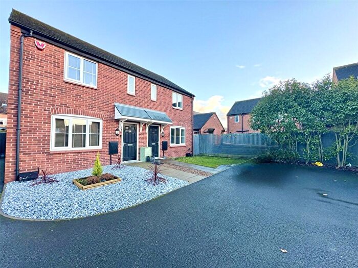 3 Bedroom Semi Detached House To Rent In Kimbolton Way, Boulton Moor, DE24