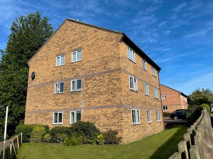 2 Bedroom Flat To Rent In Witham, CM8