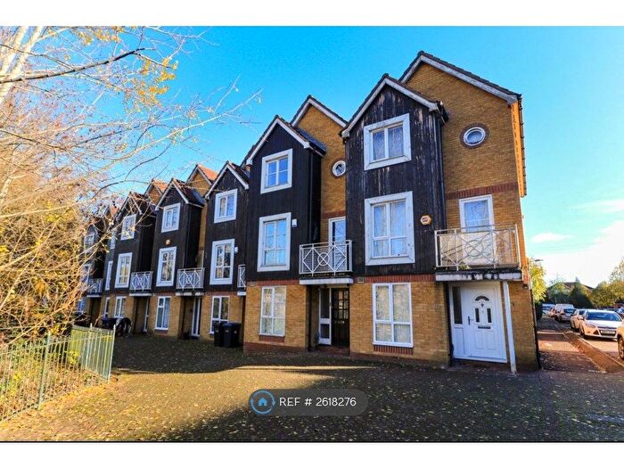 5 Bedroom Terraced House To Rent In Martini Dr, London, EN3