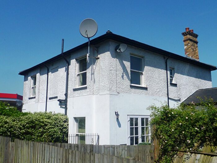 2 Bedroom Flat To Rent In Croydon Road, Keston, Kent, BR2