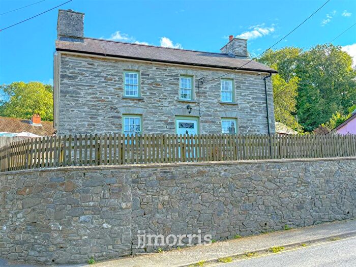 2 Bedroom Detached House For Sale In Cenarth, Newcastle Emlyn, SA38