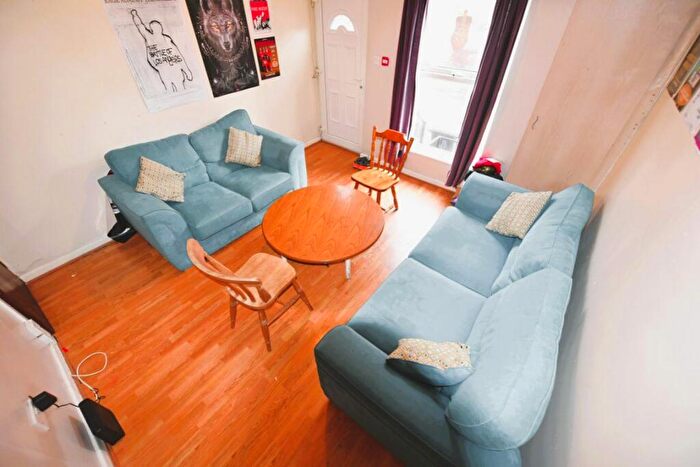 5 Bedroom House To Rent In Beamsley Mount, LS6