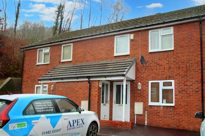 1 Bedroom Maisonette To Rent In Erris Court, Berw Road, Pontypridd, CF37