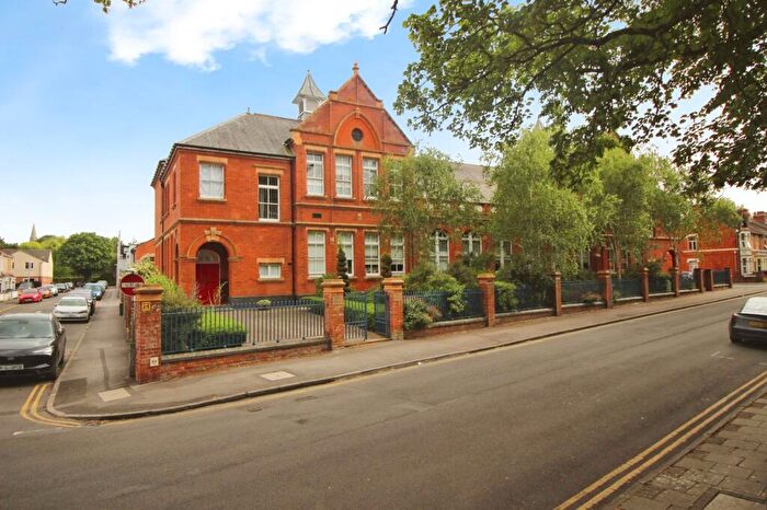 2 Bedroom Duplex To Rent In Euclid Street, Swindon, SN1