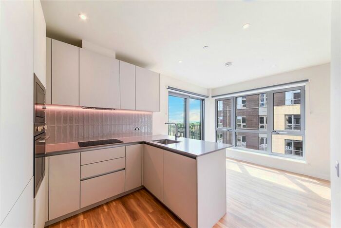 2 Bedroom Flat To Rent In Lyons Dock House, Oldfield Lane North, Greenford, UB6