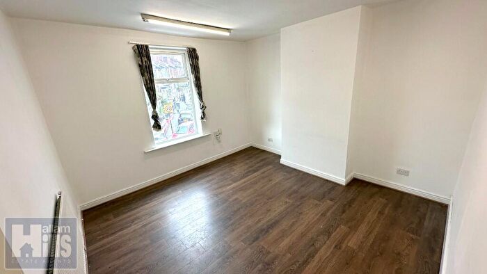2 Bedroom Flat To Rent In Holland Road, Sheffield, S2