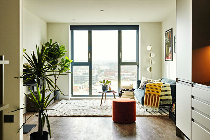 Apartment To Rent In Uncle Leeds, Whitehall, Leeds, LS12