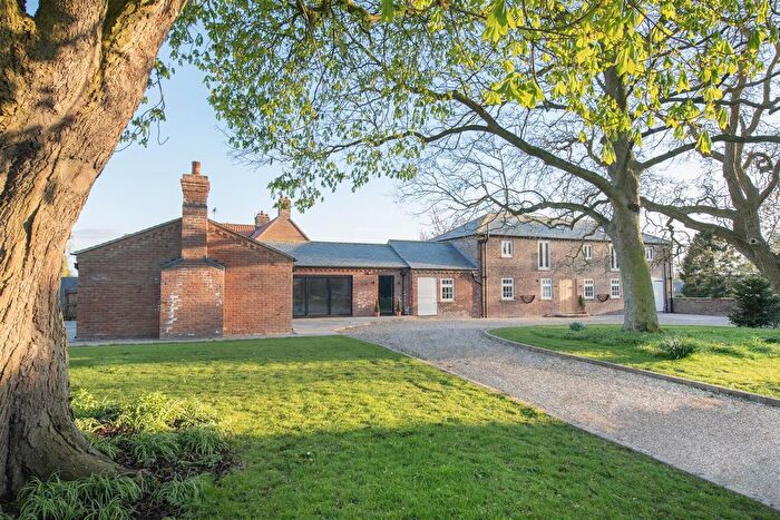 4 Bedroom Barn Conversion For Sale In North Dalton, York, YO25