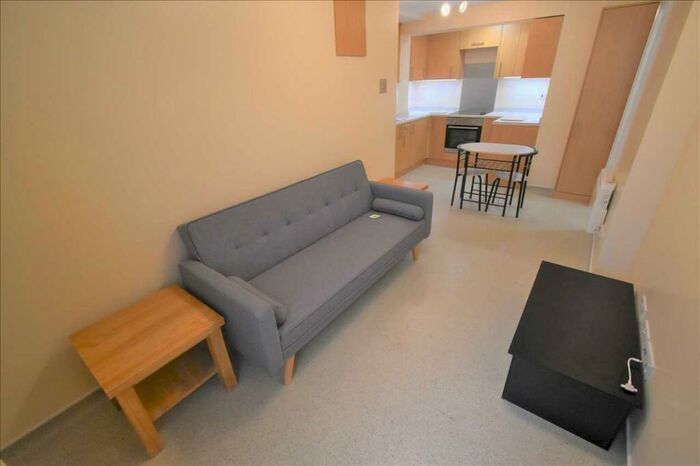 1 Bedroom Apartment To Rent In Flat L Moatfield House, Dartford, DA1