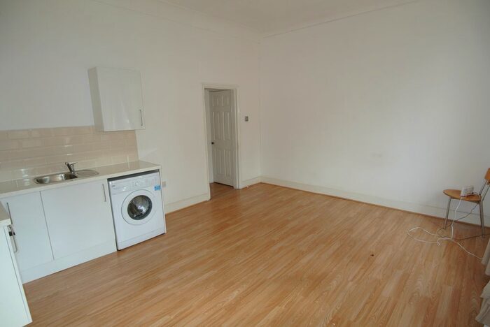 1 Bedroom Flat To Rent In Ladywell Road, London, SE13