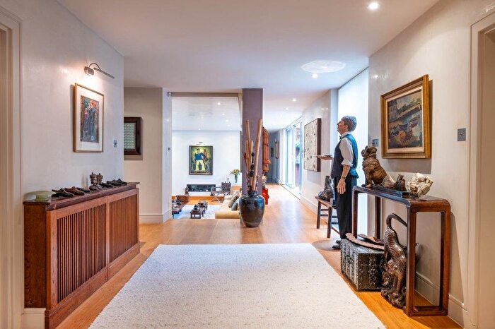 5 Bedroom Detached House For Sale In Spaniards End, Hampstead, London, NW3