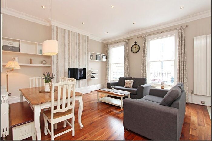 1 Bedroom Flat To Rent In Upper Richmond Road, Putney Hill, SW15