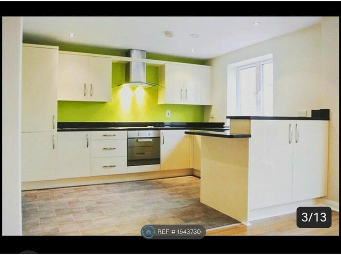 3 Bedroom Flat To Rent In The Waterfront, Grantham, NG31