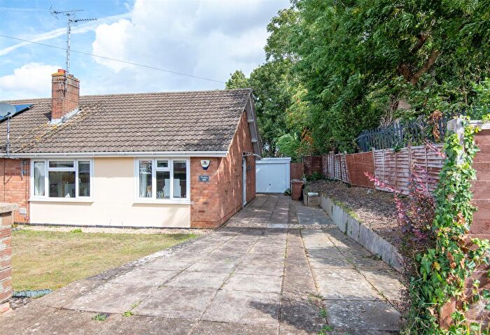 2 Bedroom Semi Detached Bungalow For Sale In Oakway, Wellingborough, NN8