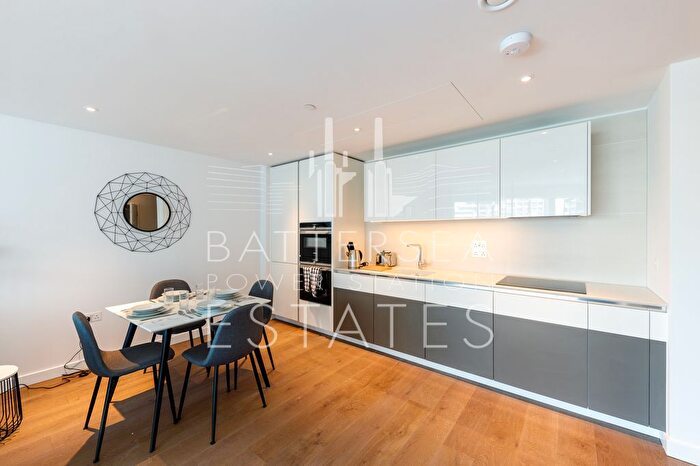 1 Bedroom Flat To Rent In L-, Electric Boulevard, Battersea, SW11