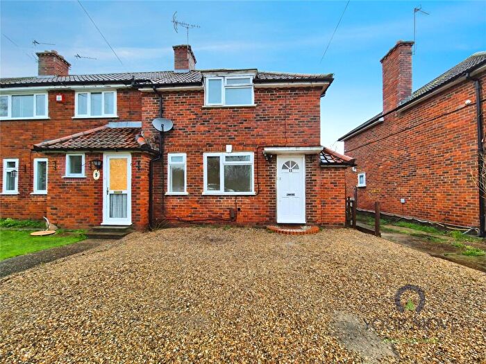 2 Bedroom End Of Terrace House To Rent In Hogsmill Way, Epsom, Surrey, KT19