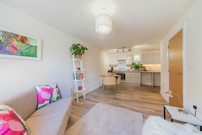 1 Bedroom Flat To Rent In East Reach, Taunton, TA1