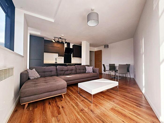 2 Bedroom Apartment To Rent In Mann Island, Liverpool, L3