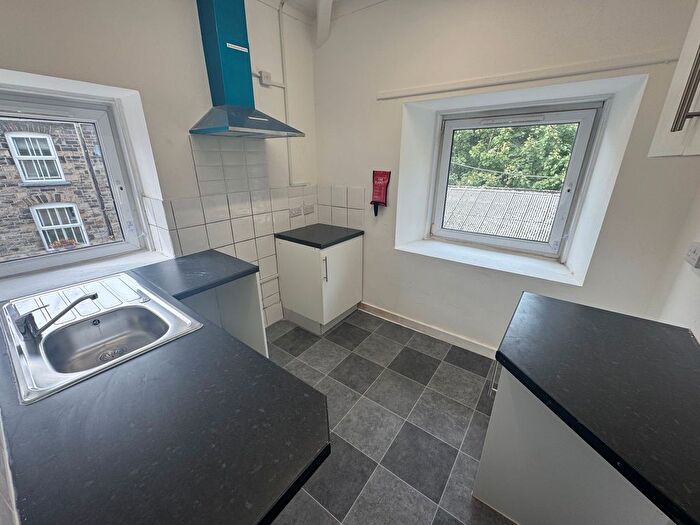 2 Bedroom Flat To Rent In Office Street, Tai Cwm Office Street, CF39