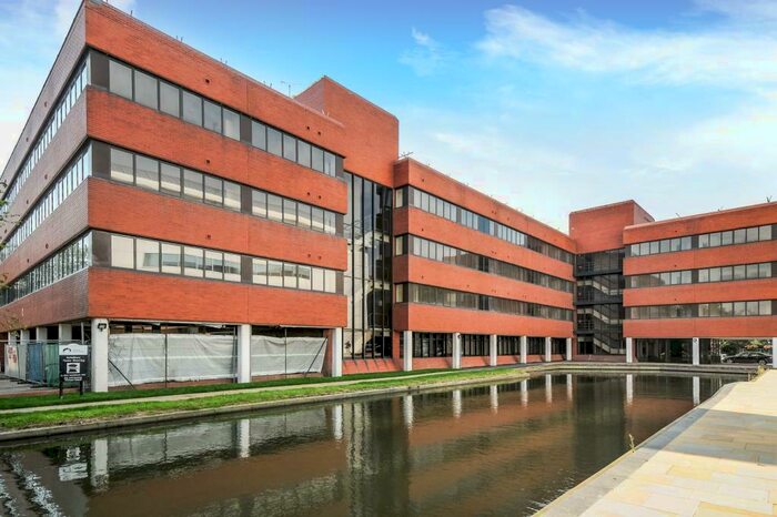 1 Bedroom Apartment To Rent In Kingfisher House, Aylesbury, HP21