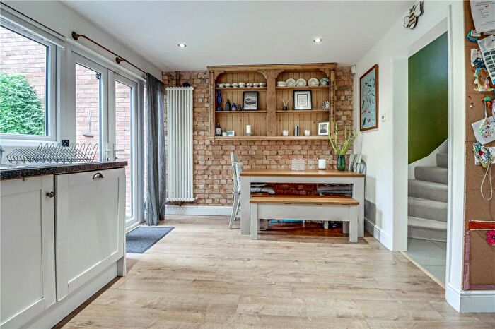 3 Bedroom End Of Terrace House For Sale In Colne Gardens, London Colney, St. Albans, Hertfordshire, AL2