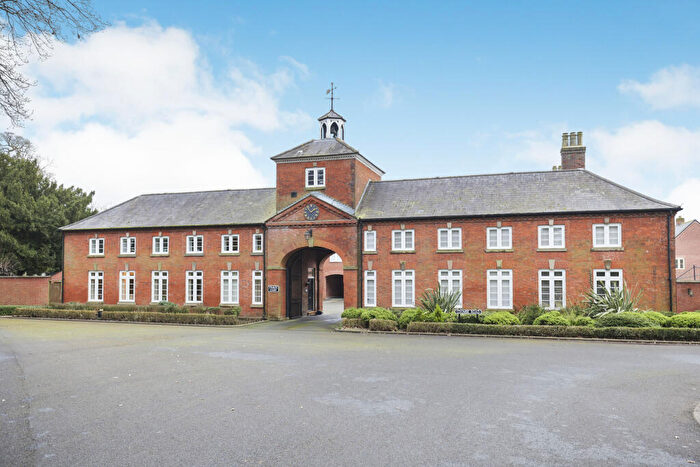 4 Bedroom Terraced House For Sale In Coombe Road, Rugby, CV23