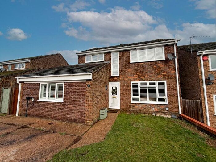 4 Bedroom Detached House For Sale In West Side Rise, Olney, MK46