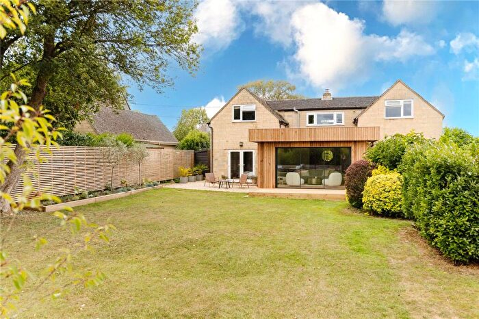 5 Bedroom Detached House For Sale In Asthall Leigh, Witney, Oxfordshire, OX29