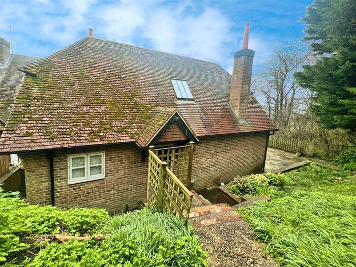 2 Bedroom Semi-Detached House To Rent In Roughway, Tonbridge, TN11