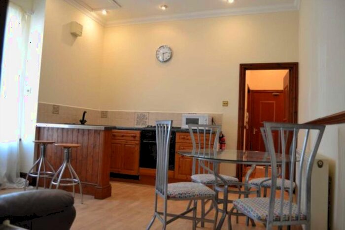1 Bedroom Flat To Rent In The Parade, Cardiff, CF24