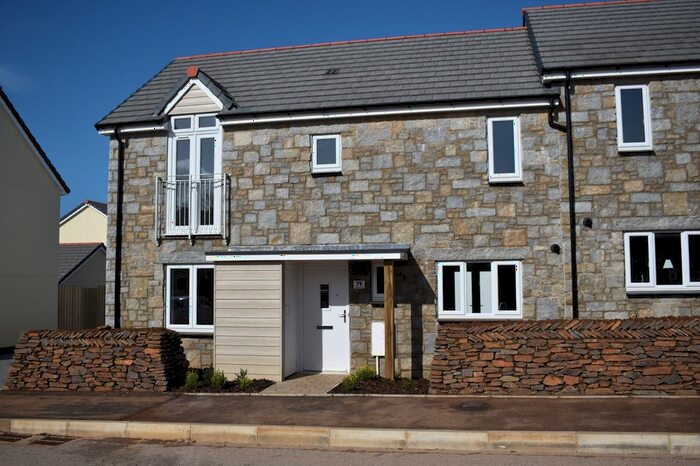 3 Bedroom Semi-Detached House To Rent In Hidderley Park, Camborne, TR14