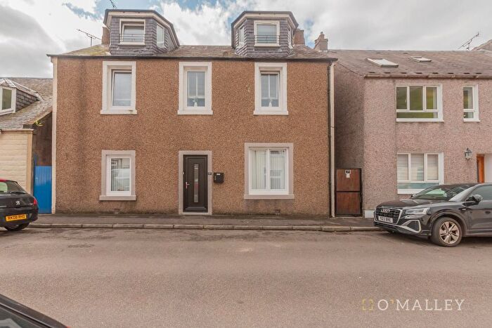 2 Bedroom Flat For Sale In Park Street, Alva, FK12