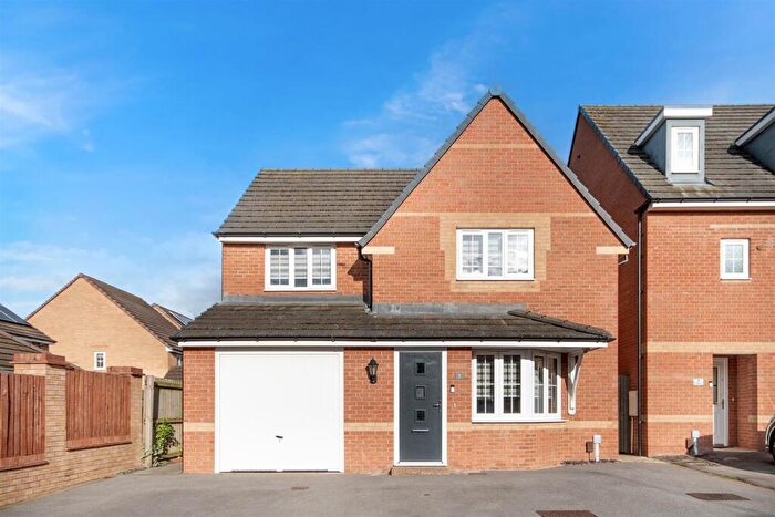 3 Bedroom Detached House For Sale In Elmore Street, Thurcroft, Rotherham, S66