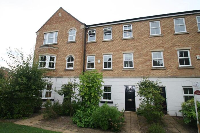 4 Bedroom Terraced House To Rent In Mansion Gate, Leeds, West Yorkshire, LS7