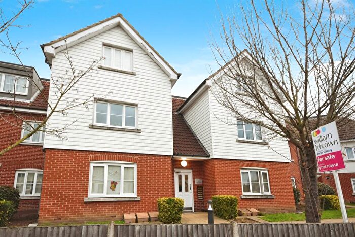 2 Bedroom Apartment For Sale In Gillian Crescent, Romford, RM2
