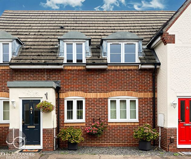 3 Bedroom Maisonette To Rent In Samuel Manor, Springfield, CM2
