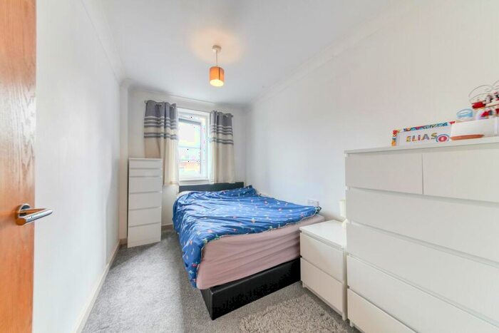 2 Bedroom Flat For Sale In Campbell Road, Croydon, CR0
