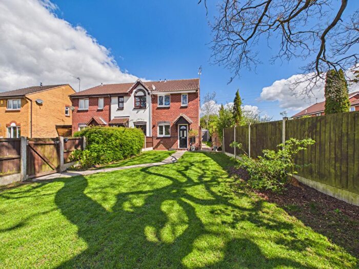 2 Bedroom End Of Terrace House For Sale In Hedgerow Gardens, Oakwood, DE21