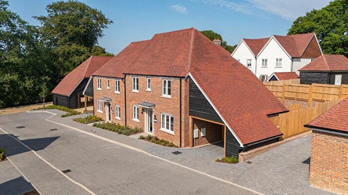 3 Bedroom Semi Detached House For Sale In Scotland Lane, Haslemere, GU27