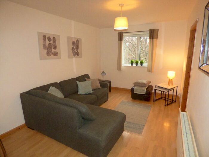 2 Bedroom Flat To Rent In Shields Road, Newcastle Upon Tyne, NE6