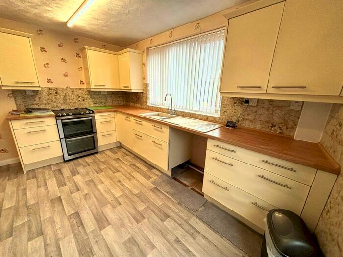 2 Bedroom End Of Terrace House To Rent In Price Avenue, Mile Oak, Tamworth, Staffordshire, B78