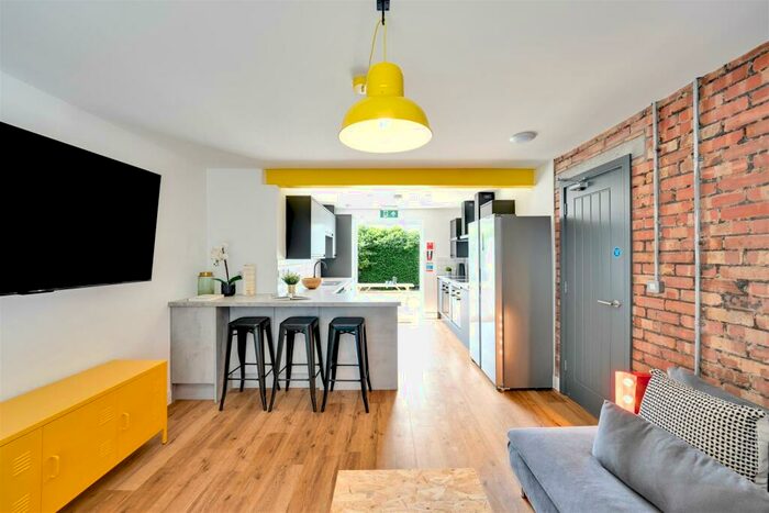 6 Bedroom House To Rent In Bonnington Walk, Bristol, BS7