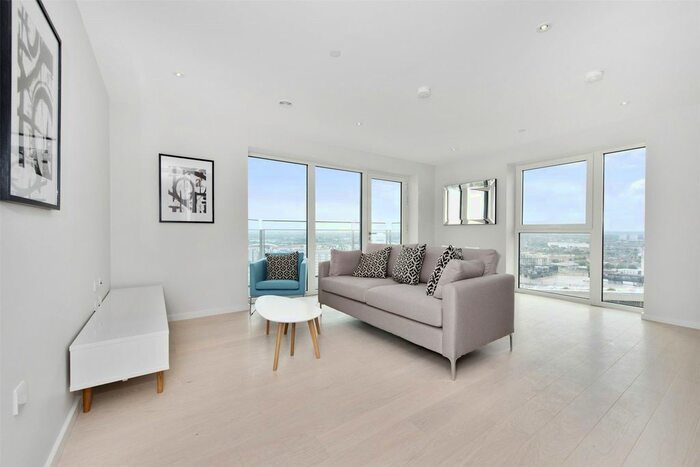 2 Bedroom Flat To Rent In Glasshouse Gardens, London, E20