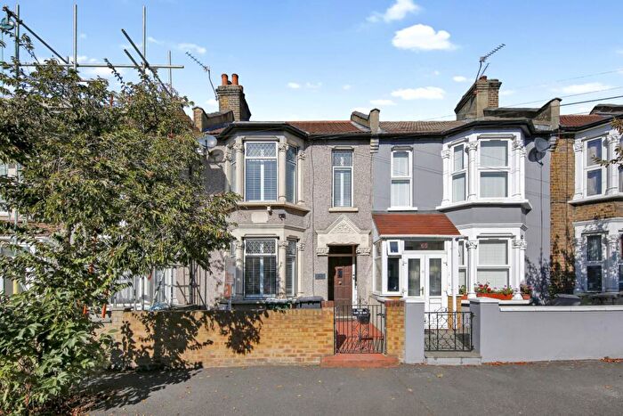 3 Bedroom House For Sale In Belmont Park Road, London, E10