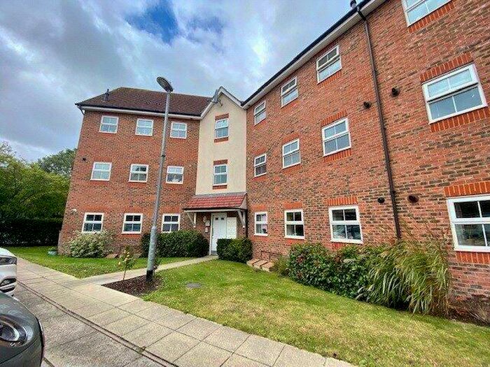 2 Bedroom Apartment To Rent In White's Way, Hedge End, Southampton, Hampshire, SO30