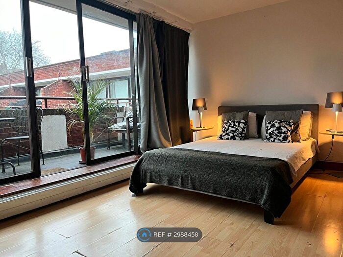 4 Bedroom Maisonette To Rent In Oakshott Court, London, NW1